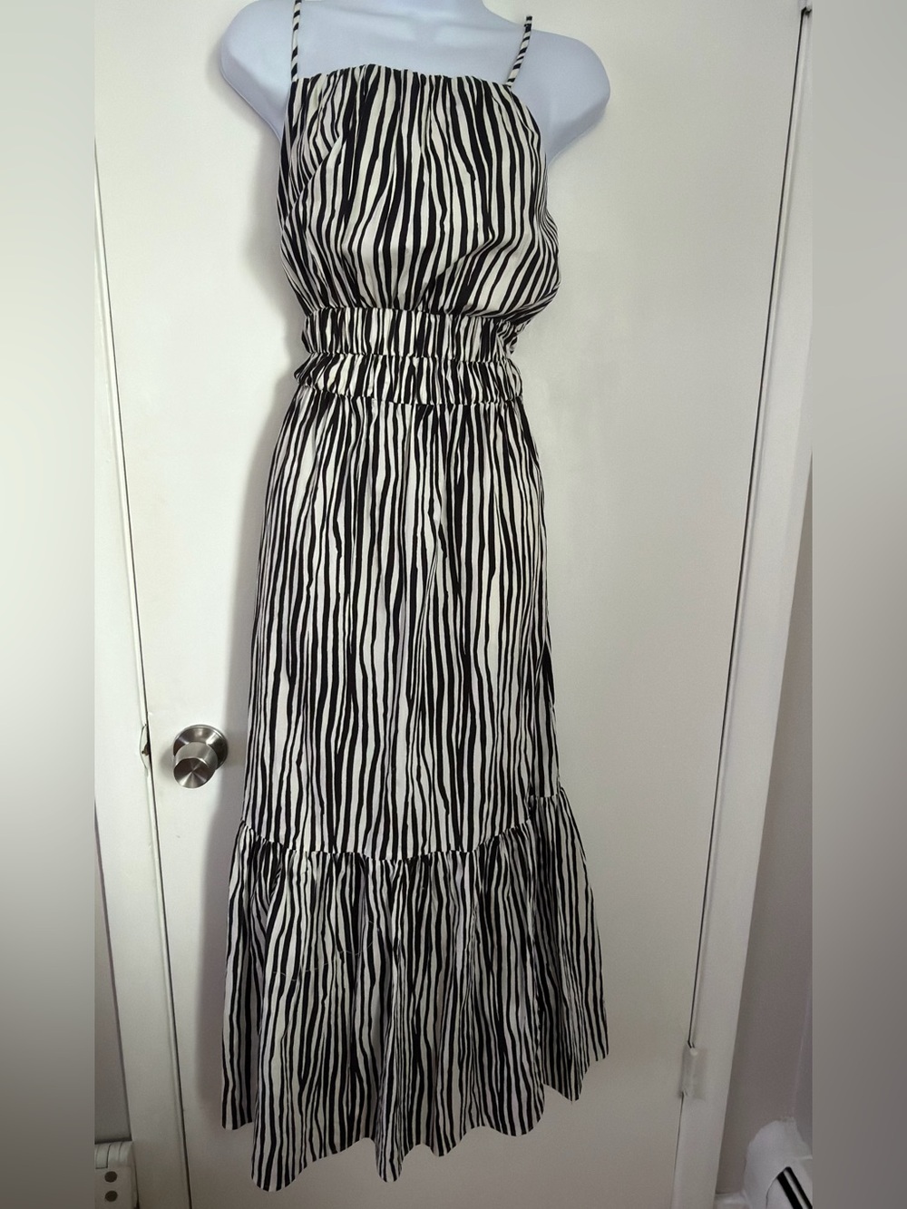 Express Zebra Print Midi Dress Size Medium NWT